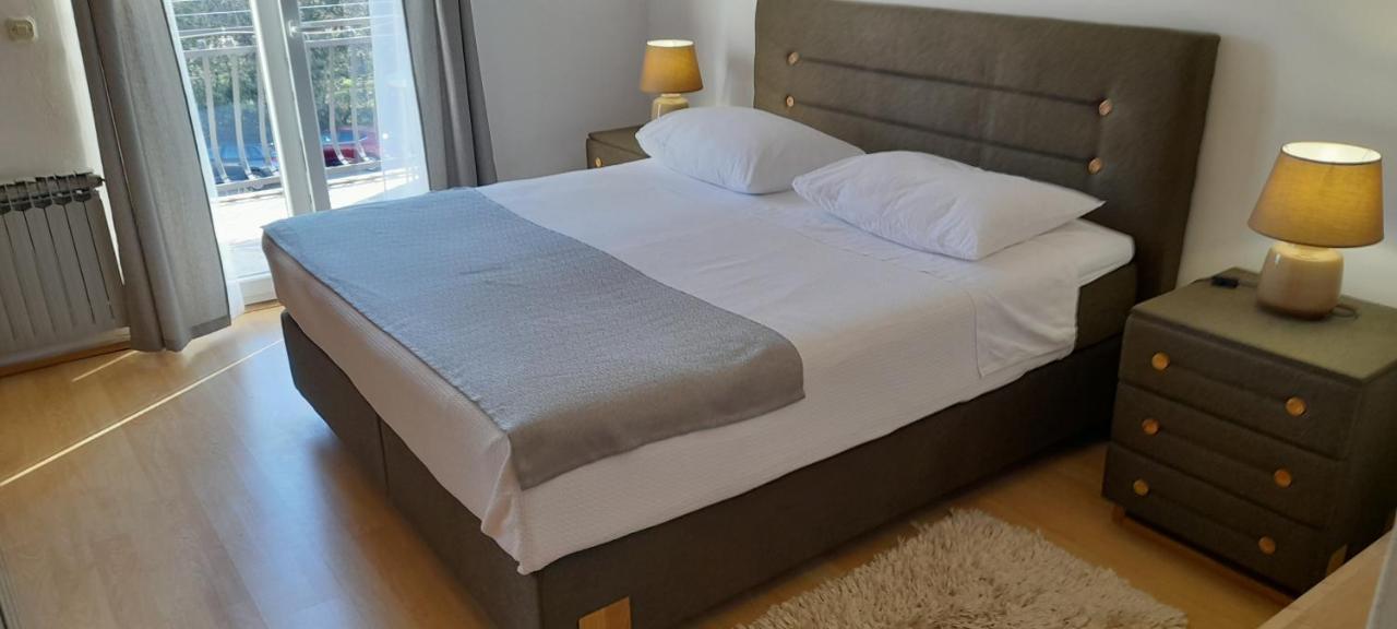 Luka Apartment Sibenik Luaran gambar